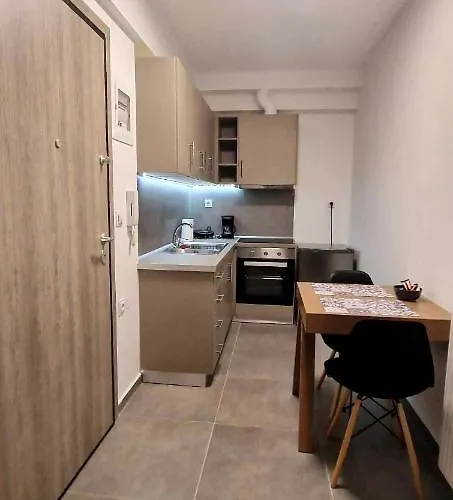 Apartamento Vv Cosy Host 2 Private Parking Larissa